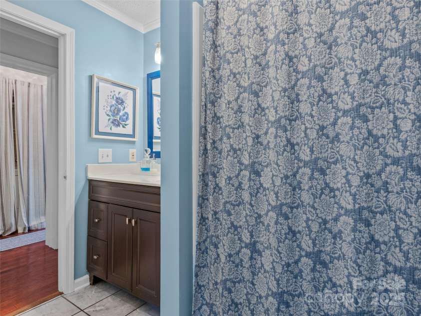 29 Driftwood Lane, Mills River, NC 28759.  MLS# CAR4257863, YatesRealty ID 13711. 