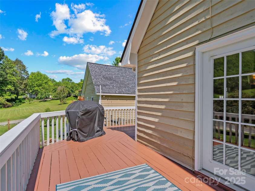 29 Driftwood Lane, Mills River, NC 28759.  MLS# CAR4257863, YatesRealty ID 13711. 