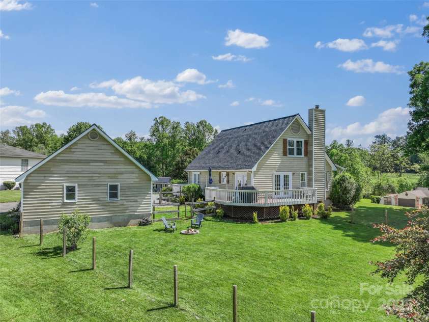 29 Driftwood Lane, Mills River, NC 28759.  MLS# CAR4257863, YatesRealty ID 13711. 