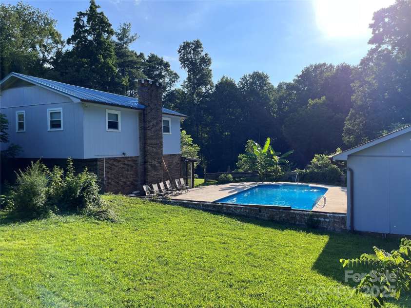 1614 Brown Orchard Drive, Morganton, NC 28655.  MLS# CAR4221086, YatesRealty ID 13712. 