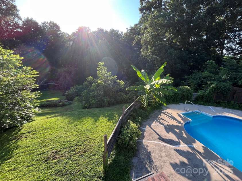 1614 Brown Orchard Drive, Morganton, NC 28655.  MLS# CAR4221086, YatesRealty ID 13712. 