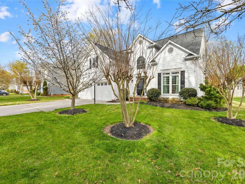 8312 Forest Shadow Circle, Cornelius, NC 28031.  MLS# CAR4356607, YatesRealty ID 13712. 