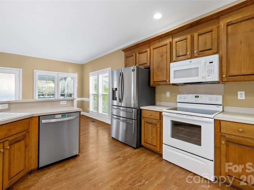 8312 Forest Shadow Circle, Cornelius, NC 28031.  MLS# CAR4356607, YatesRealty ID 13712. 