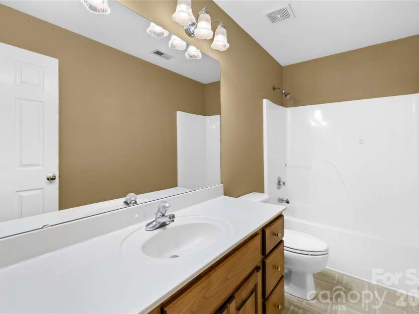 8312 Forest Shadow Circle, Cornelius, NC 28031.  MLS# CAR4356607, YatesRealty ID 13712. 