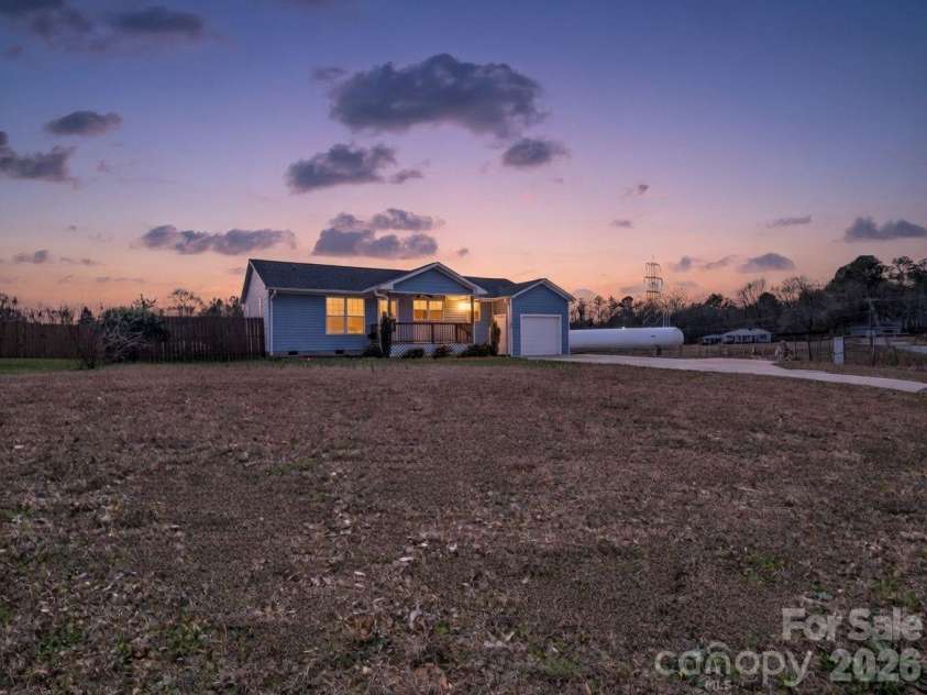 655 Oconee Street, Chesnee, SC 29323.  MLS# CAR4354180, YatesRealty ID 13713. 