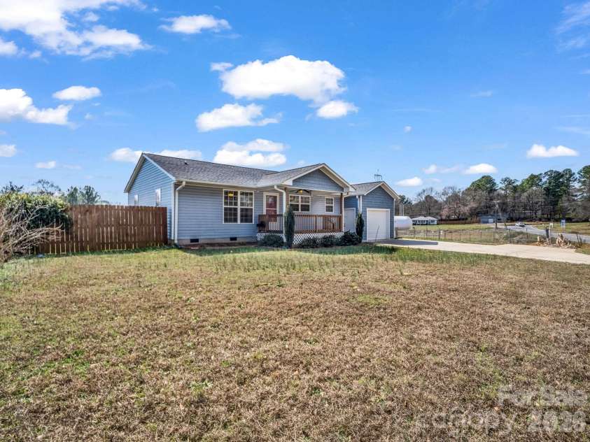 655 Oconee Street, Chesnee, SC 29323.  MLS# CAR4354180, YatesRealty ID 13713. 