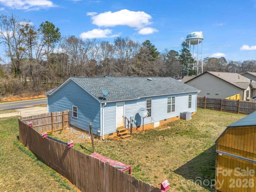 655 Oconee Street, Chesnee, SC 29323.  MLS# CAR4354180, YatesRealty ID 13713. 