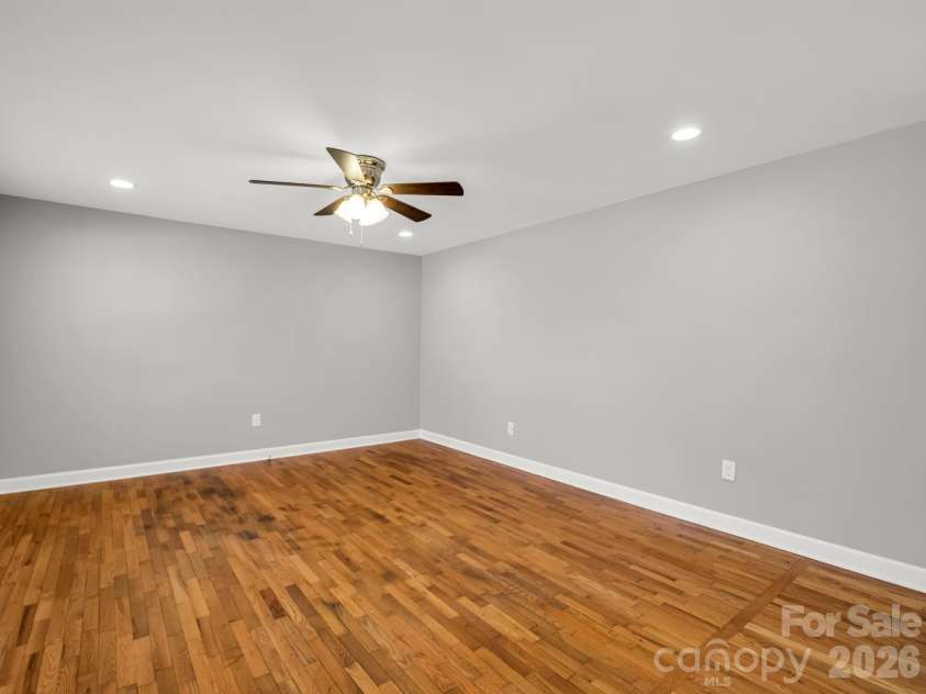 655 Oconee Street, Chesnee, SC 29323.  MLS# CAR4354180, YatesRealty ID 13713. 
