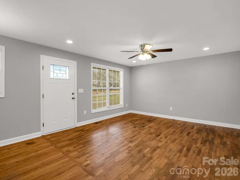 655 Oconee Street, Chesnee, SC 29323.  MLS# CAR4354180, YatesRealty ID 13713. 