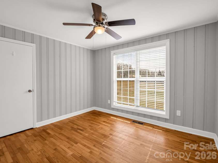 655 Oconee Street, Chesnee, SC 29323.  MLS# CAR4354180, YatesRealty ID 13713. 