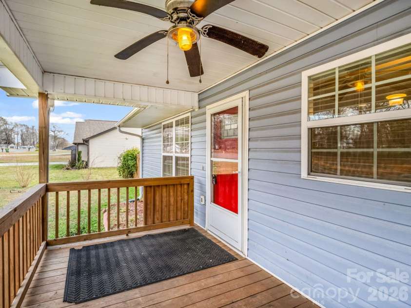 655 Oconee Street, Chesnee, SC 29323.  MLS# CAR4354180, YatesRealty ID 13713. 