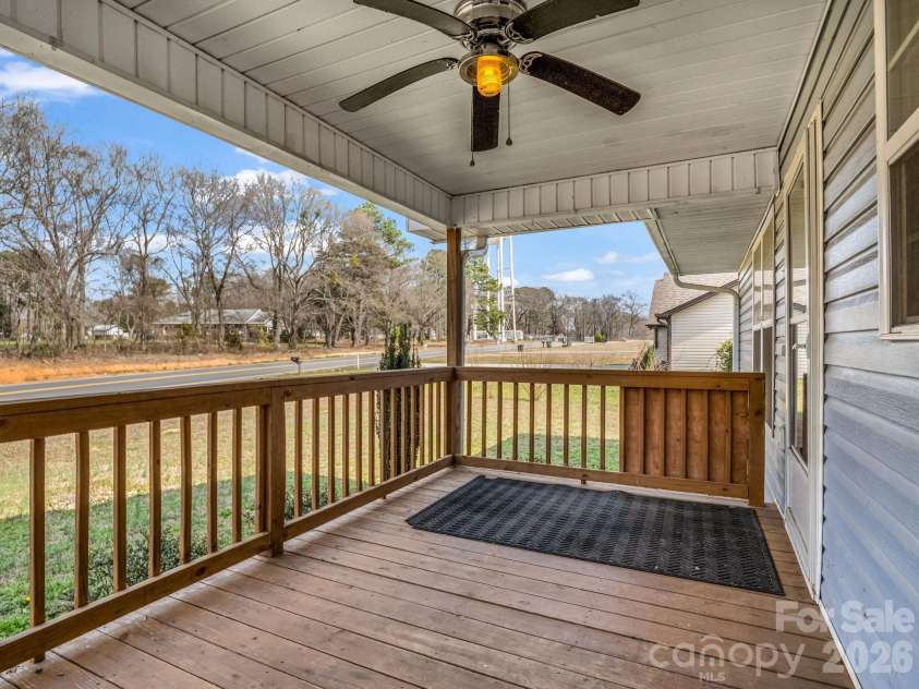 655 Oconee Street, Chesnee, SC 29323.  MLS# CAR4354180, YatesRealty ID 13713. 