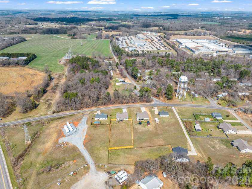 655 Oconee Street, Chesnee, SC 29323.  MLS# CAR4354180, YatesRealty ID 13713. 