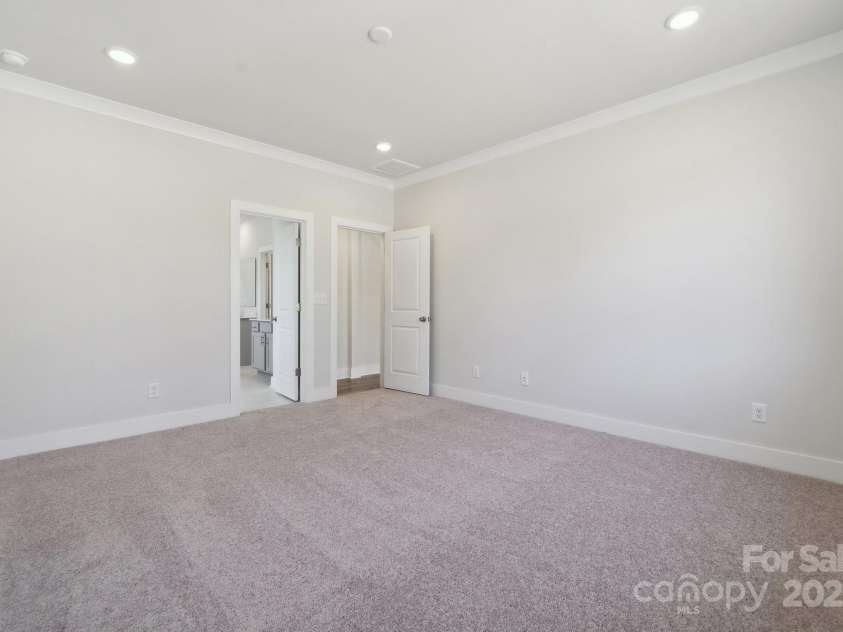 9932 Manor Vista Trail, Kannapolis, NC 28027.  MLS# CAR4228359, YatesRealty ID 13715. 