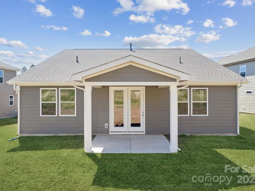 9932 Manor Vista Trail, Kannapolis, NC 28027.  MLS# CAR4228359, YatesRealty ID 13715. 