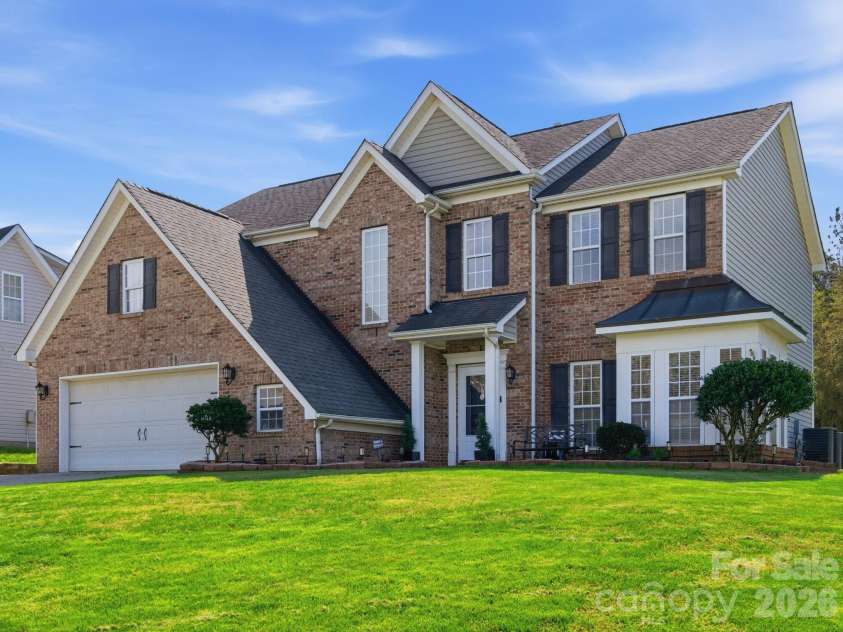 11016 Wyndham Pointe, Charlotte, NC 28213.  MLS# CAR4360023, YatesRealty ID 13716. 