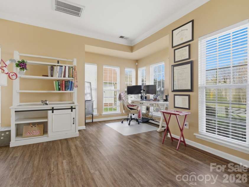 11016 Wyndham Pointe, Charlotte, NC 28213.  MLS# CAR4360023, YatesRealty ID 13716. 