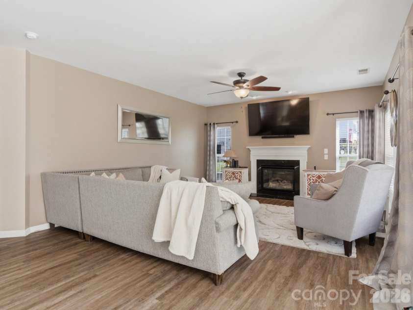 11016 Wyndham Pointe, Charlotte, NC 28213.  MLS# CAR4360023, YatesRealty ID 13716. 