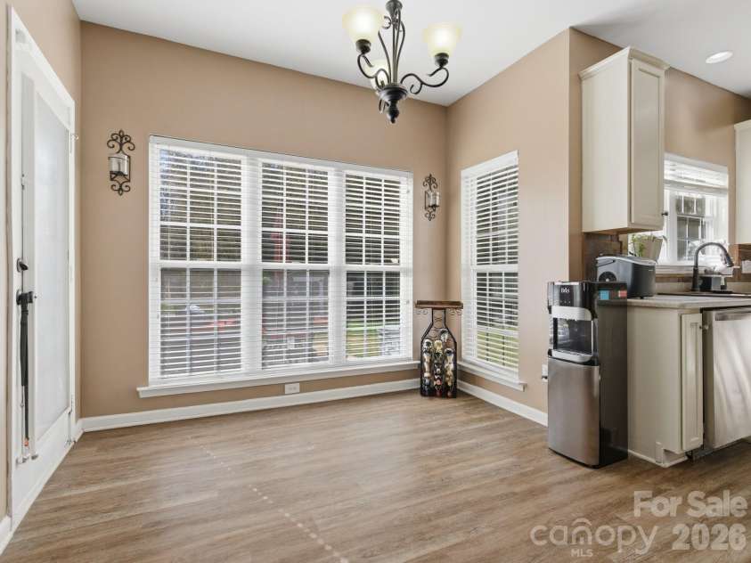 11016 Wyndham Pointe, Charlotte, NC 28213.  MLS# CAR4360023, YatesRealty ID 13716. 
