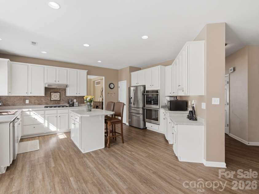 11016 Wyndham Pointe, Charlotte, NC 28213.  MLS# CAR4360023, YatesRealty ID 13716. 