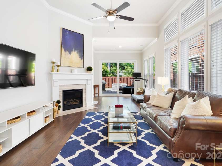 432 Belton Street, Charlotte, NC 28209.  MLS# CAR4254337, YatesRealty ID 13716. 