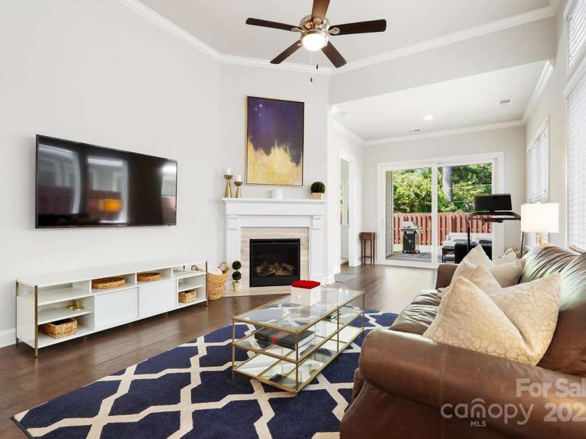 432 Belton Street, Charlotte, NC 28209.  MLS# CAR4254337, YatesRealty ID 13716. 