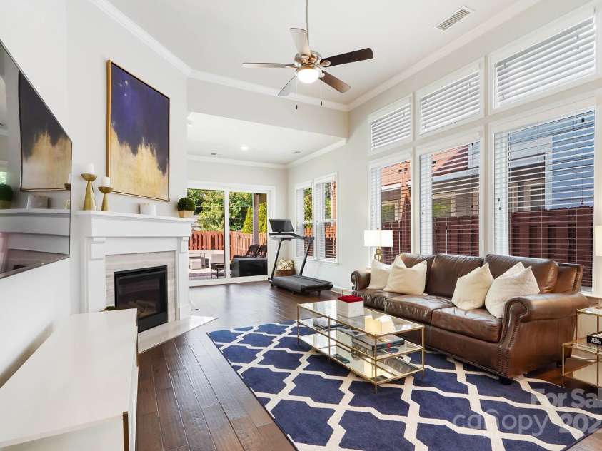 432 Belton Street, Charlotte, NC 28209.  MLS# CAR4254337, YatesRealty ID 13716. 