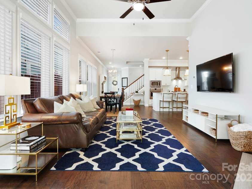 432 Belton Street, Charlotte, NC 28209.  MLS# CAR4254337, YatesRealty ID 13716. 