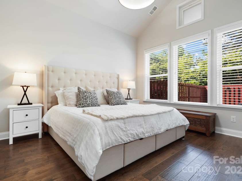 432 Belton Street, Charlotte, NC 28209.  MLS# CAR4254337, YatesRealty ID 13716. 