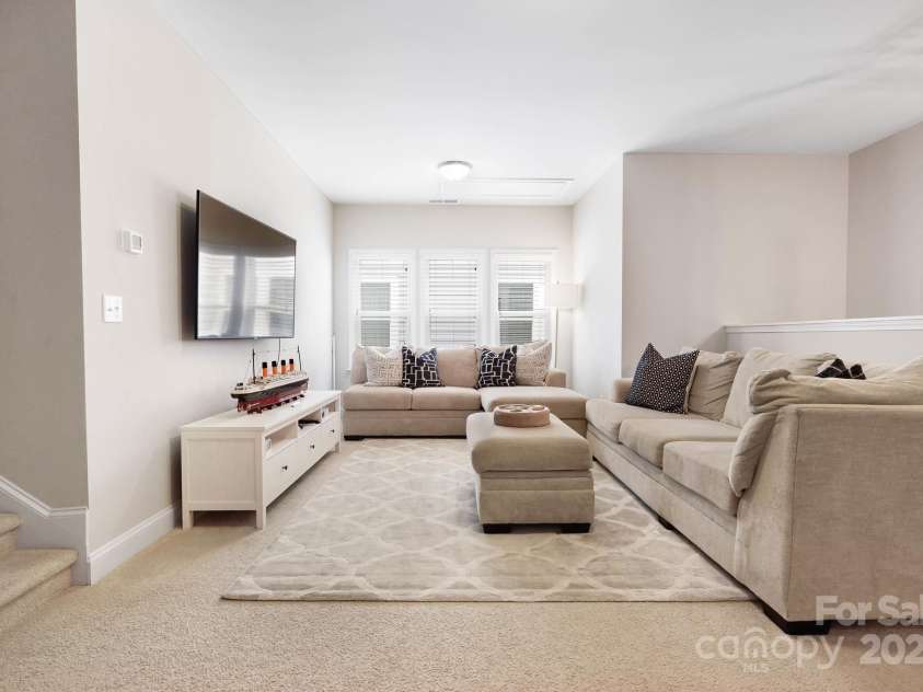 432 Belton Street, Charlotte, NC 28209.  MLS# CAR4254337, YatesRealty ID 13716. 