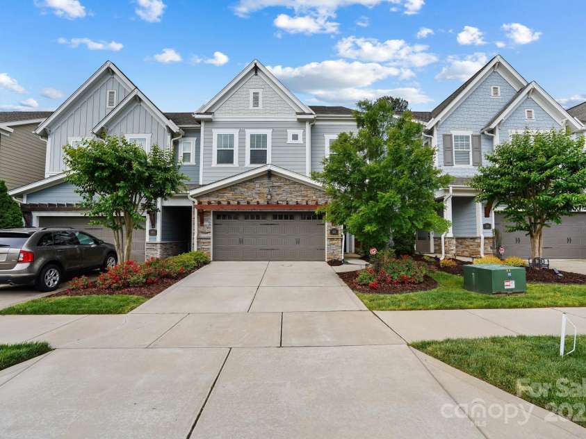 432 Belton Street, Charlotte, NC 28209.  MLS# CAR4254337, YatesRealty ID 13716. 