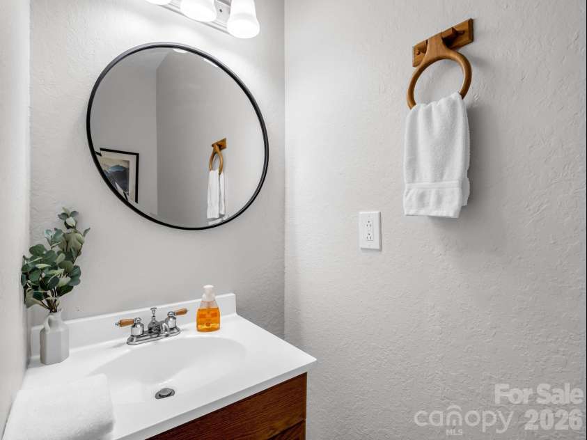 121 Fern Loop, Lake Lure, NC 28746.  MLS# CAR4357970, YatesRealty ID 13717. 1/2 bath upper level