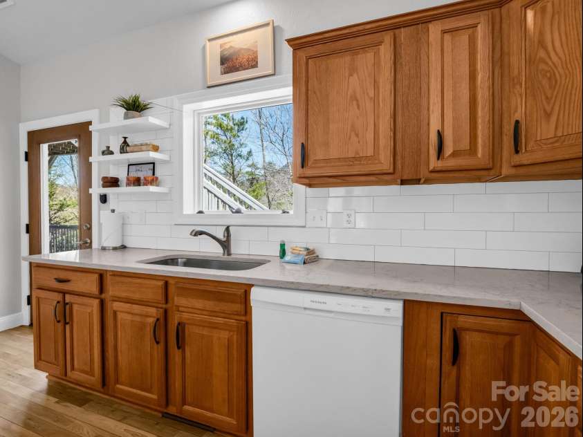 121 Fern Loop, Lake Lure, NC 28746.  MLS# CAR4357970, YatesRealty ID 13717. 