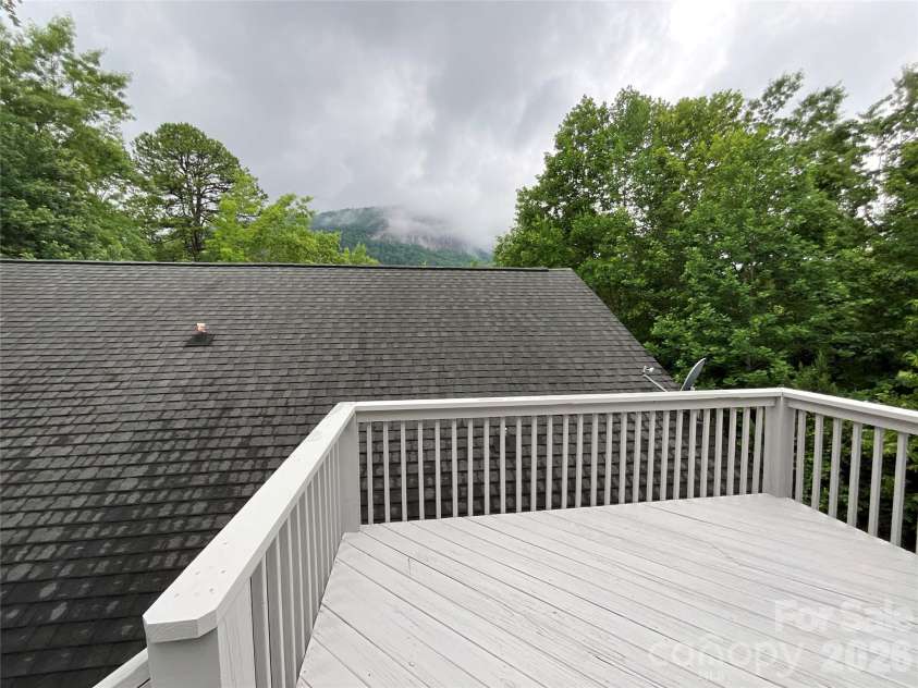 121 Fern Loop, Lake Lure, NC 28746.  MLS# CAR4357970, YatesRealty ID 13717. Observation Deck