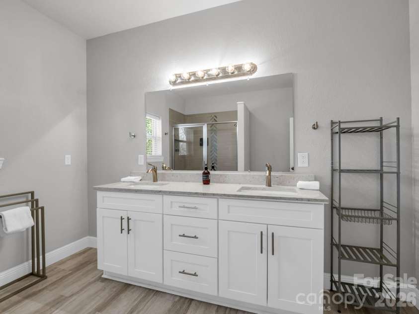 121 Fern Loop, Lake Lure, NC 28746.  MLS# CAR4357970, YatesRealty ID 13717. Primary Bath
