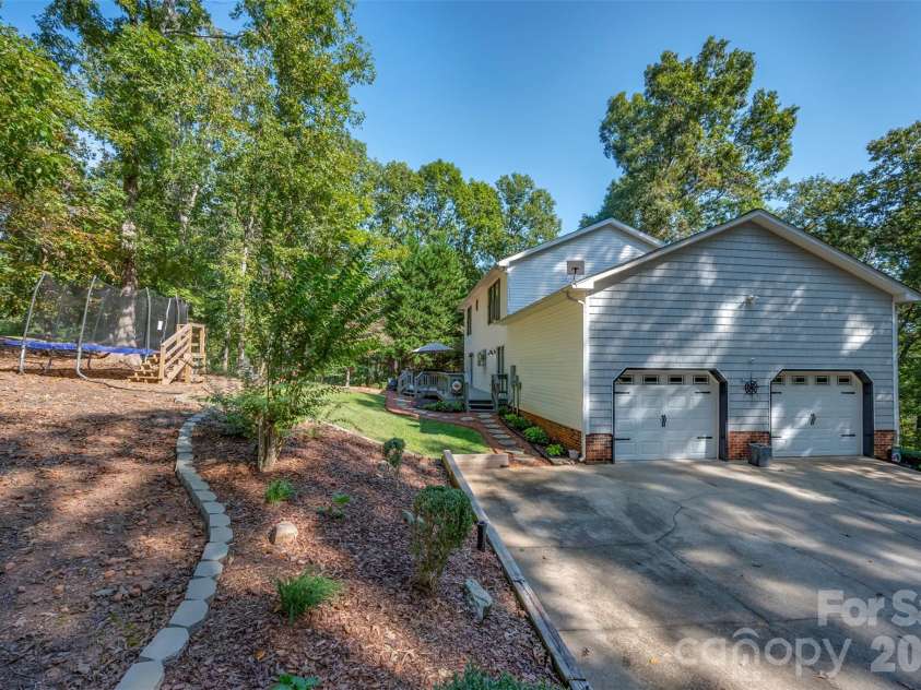 379 Moss Drive, Rutherfordton, NC 28139.  MLS# CAR4358911, YatesRealty ID 13718. Beautiful Landscaping