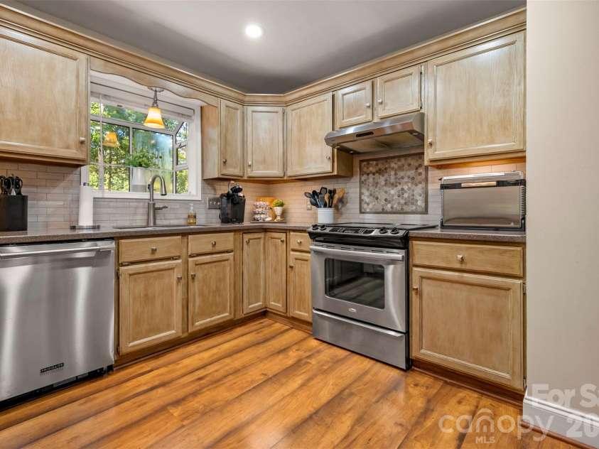 379 Moss Drive, Rutherfordton, NC 28139.  MLS# CAR4358911, YatesRealty ID 13718. Kitchen