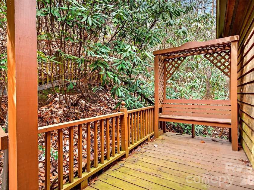 169 Hilltop Road, Black Mountain, NC 28711.  MLS# CAR4359023, YatesRealty ID 13719. 