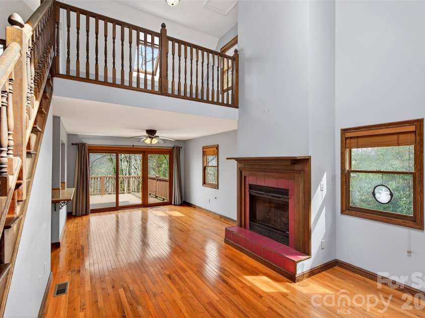 169 Hilltop Road, Black Mountain, NC 28711.  MLS# CAR4359023, YatesRealty ID 13719. 
