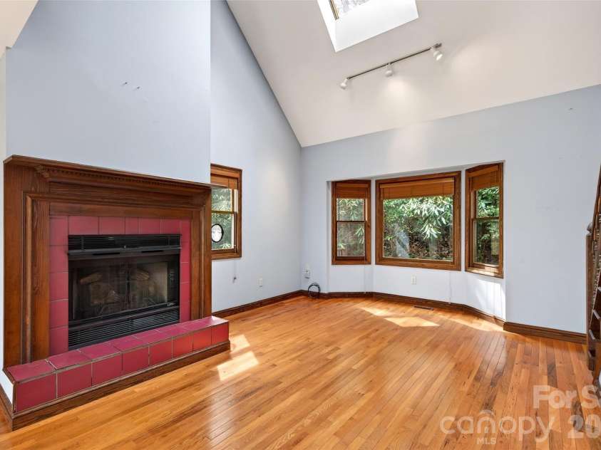 169 Hilltop Road, Black Mountain, NC 28711.  MLS# CAR4359023, YatesRealty ID 13719. 