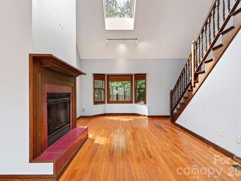 169 Hilltop Road, Black Mountain, NC 28711.  MLS# CAR4359023, YatesRealty ID 13719. 