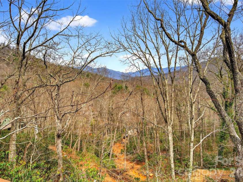 169 Hilltop Road, Black Mountain, NC 28711.  MLS# CAR4359023, YatesRealty ID 13719. 