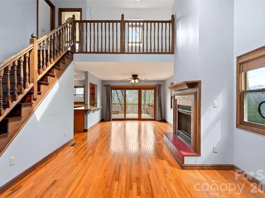 169 Hilltop Road, Black Mountain, NC 28711.  MLS# CAR4359023, YatesRealty ID 13719. 