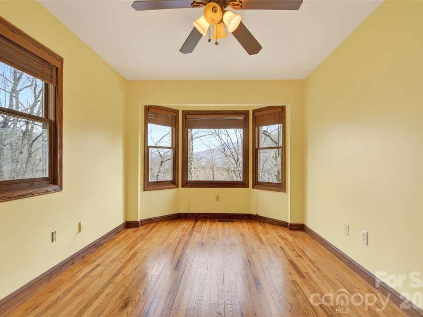 169 Hilltop Road, Black Mountain, NC 28711.  MLS# CAR4359023, YatesRealty ID 13719. 
