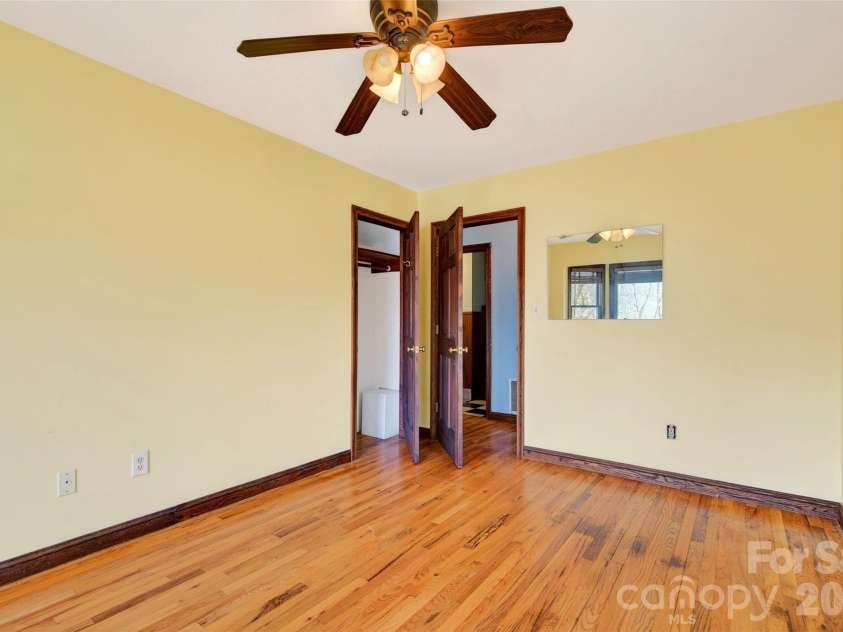 169 Hilltop Road, Black Mountain, NC 28711.  MLS# CAR4359023, YatesRealty ID 13719. 