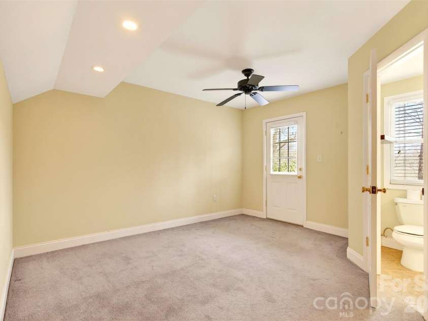 169 Hilltop Road, Black Mountain, NC 28711.  MLS# CAR4359023, YatesRealty ID 13719. 