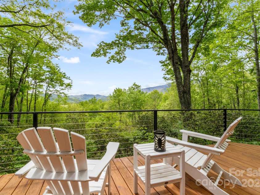 319 Twilight Way, Burnsville, NC 28714.  MLS# CAR4256310, YatesRealty ID 13719. 