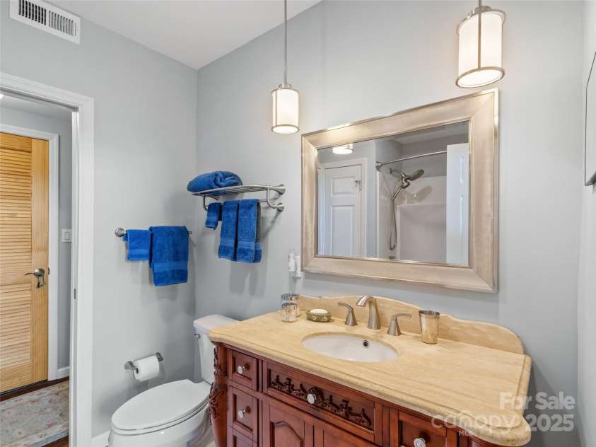 319 Twilight Way, Burnsville, NC 28714.  MLS# CAR4256310, YatesRealty ID 13719. 