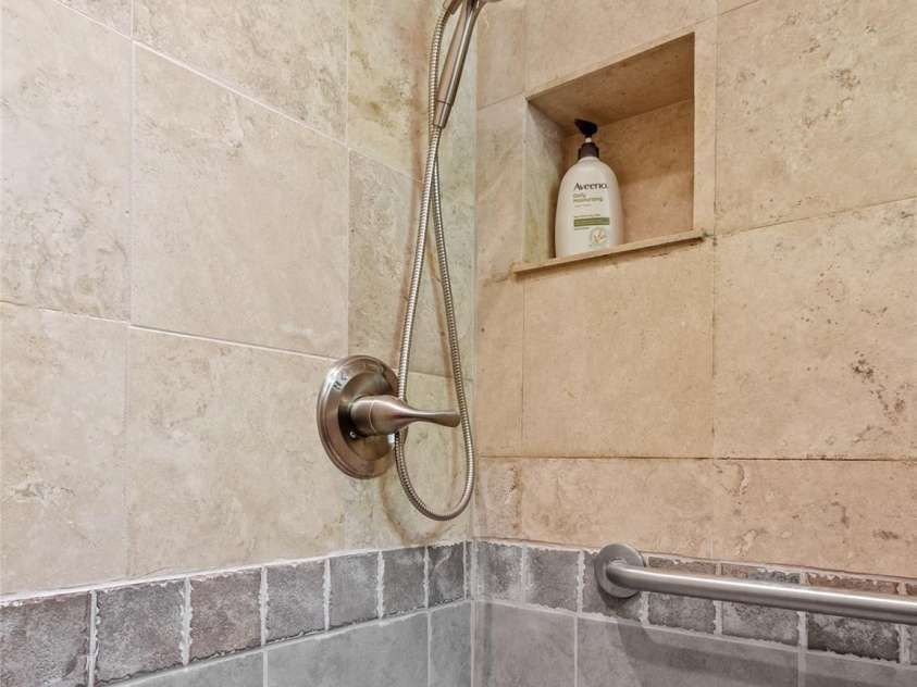 319 Twilight Way, Burnsville, NC 28714.  MLS# CAR4256310, YatesRealty ID 13719. 