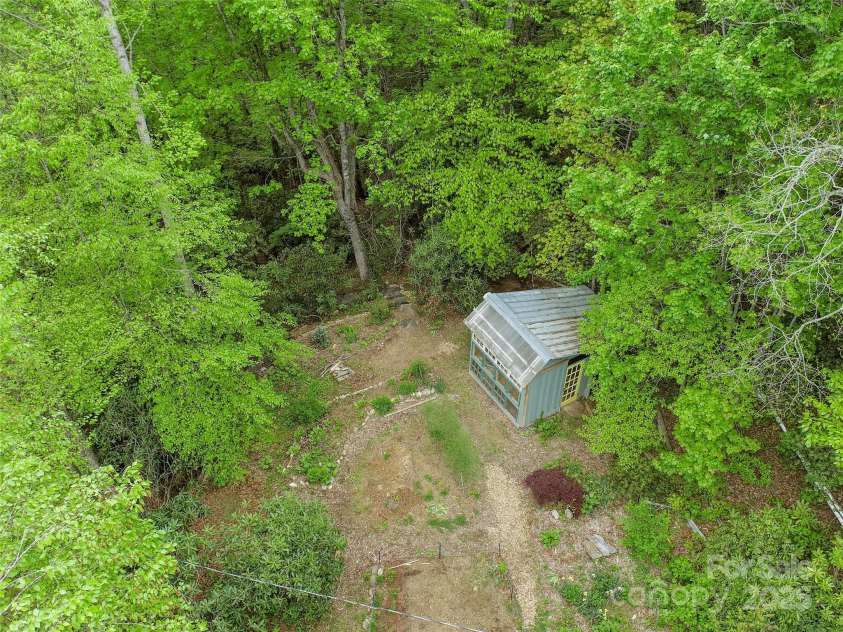 319 Twilight Way, Burnsville, NC 28714.  MLS# CAR4256310, YatesRealty ID 13719. 